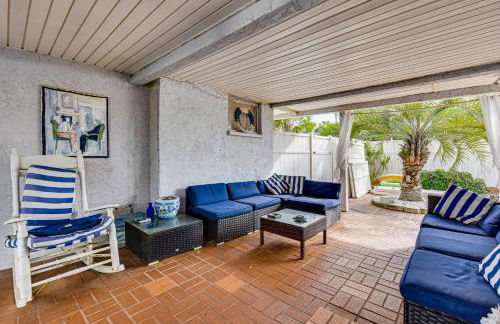 Steps to Sand! PCB Haven with Furnished Outdoor Area - Foto 2