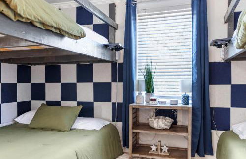 GATHERING HOUSE IN HISTORIC OAKWOOD - Foto 20