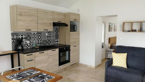 Petite Maison refaite à neuf proche plage - Foto 5