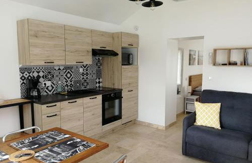 Petite Maison refaite à neuf proche plage - Foto 5