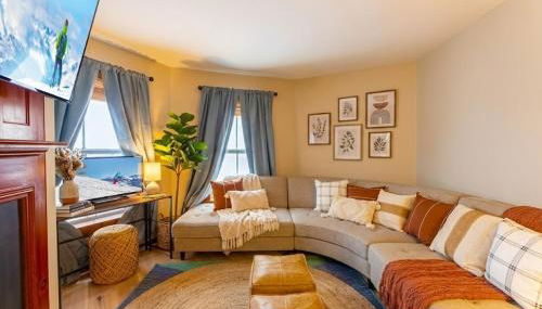 Lux Stay USA Ballhooter Vista Ski-InOut Hot Tub - Foto 2