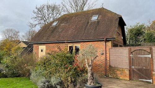 Private Countryside Annexe with Exclusive Wood Burner, Outdoor Hot Shower & Views - Foto 2