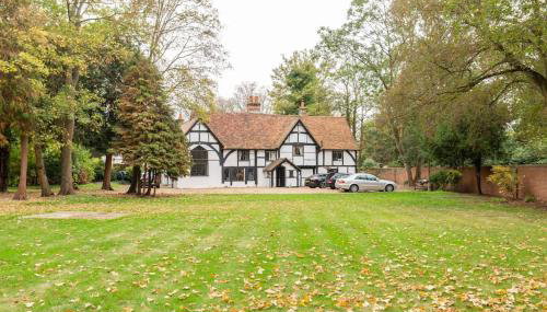 Dorney Windsor Legoland 5 Star Stay for upto 14 guests - Foto 2, Garden, Garden view