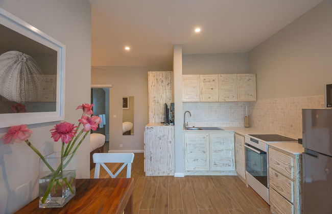 Le Nautique Luxury Beachfront Apartments - Photo 11