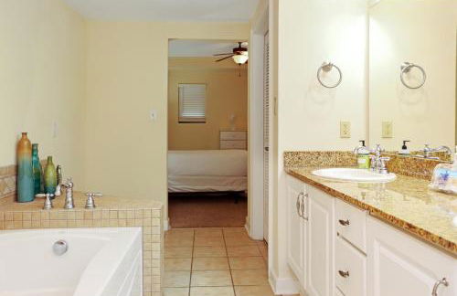 Club at Mexico Beach 2Q by Pristine Properties - Foto 28