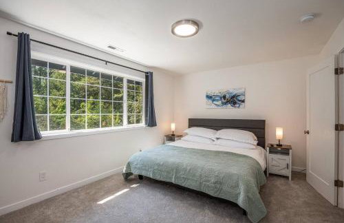 Updated Large River Front Home with Hot Tub - Foto 16