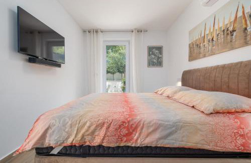 Lulani Soline Pool Apartment - Photo 32