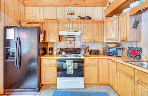 Denmark Waterfront Cabin with Dock and Charcoal Grill! - Foto 9