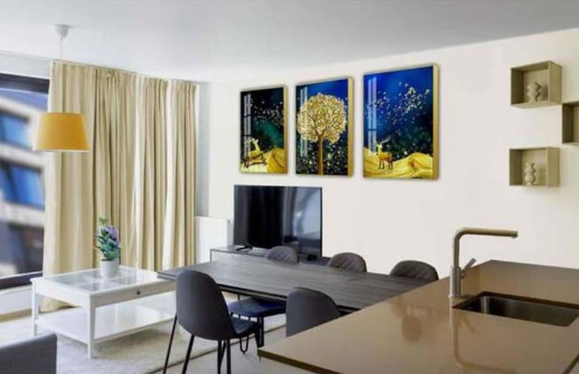 Spacious 3BR 2/5 BA Near Diamond District by Oneluxstay - Foto 20