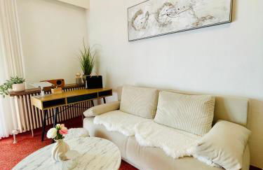 Das CLASSIQUE Galerieappartement 50qm - Elegant und geräumig wohnen - Espressomaschine, Airfryer, Balkon, Poseidon Therme im Haus - inkl Parkgarage - Foto 1