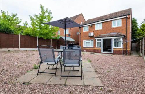 Marston 5 Bedroom Home With Parking Near HS2 & NEC & BHX - Foto 27