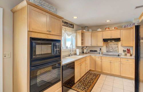 Historic Brookfield Farm Home about 14 Mi to Milwaukee - Foto 9