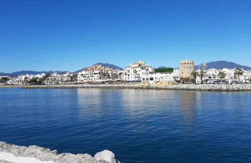 Marina Banus Apartment with Amazing Views - Photo 5