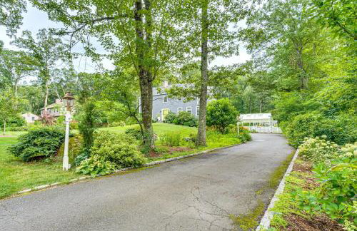 Pool, Sunroom and Gardens Luxe Sandy Hook Home! - Foto 29