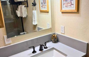 TahoeCozy with Pool Hot Tub and Near Northstar - Foto 45