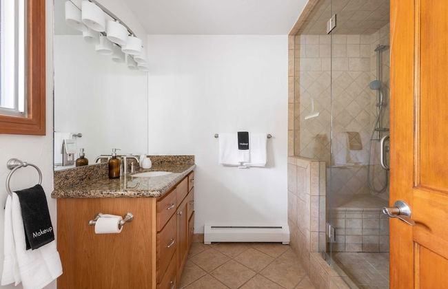 Bighorn by Avantstay Spacious Ski Cabin w/ Sprawling Porch, Views & Hot Tub! - Foto 12