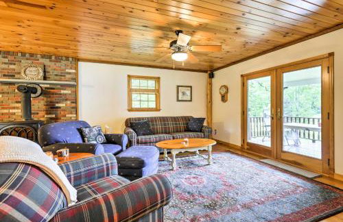 Thompson Home with Deck and Pond, 8 Mi to Elk Mountain - Foto 4