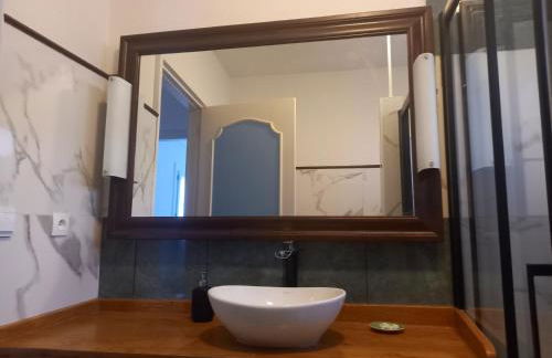 Chambre d'étape et Gîte de séjour- DomaineSalamandre-fr - Piscine, Nature, GR65 et Télétravail - Foto 18