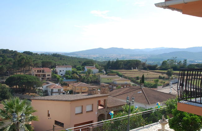 Beautiful Villa in Blanes With Private Swimming Pool - Photo 26