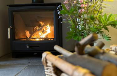 Chapter Cottage, Cheddleton Nr Alton Towers, Peak District, Foxtail Barns, the Ashes - Photo 7