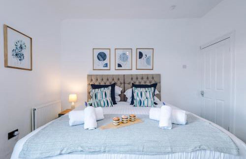 NEW! Spacious 3-Bed Home in Newcastle-under-Lyme by 53 Degrees Property, Ideal for Business, FREE Parking! - Foto 22