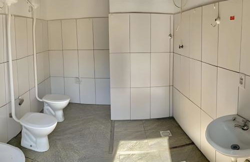 Casarão Miguel Pereira - Refúgio na Natureza com Lareira Externa, Piscina, Fondue e Amplo Jardim - 12 Min do Parque Terra dos Dinos - Foto 22