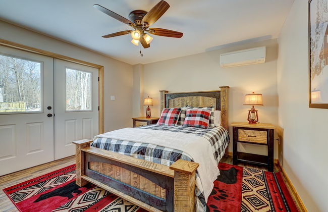 Over the Top Lodge by Avantstay Hot Tub, Shared Pool, Beach/lake Access - Foto 6