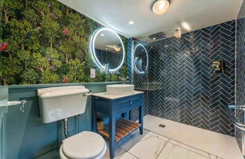 St James Cottage - Luxurious Dorset Escape in Idyllic Milton Abbas - Photo 6