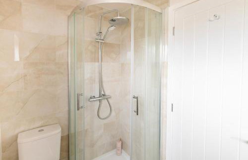 Comfortable 4-Bedroom Heaven in Thetford - Foto 24