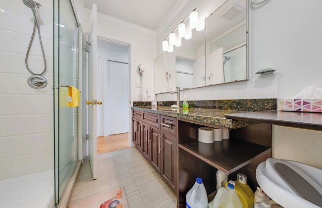 Quite House near Vancouver Airport - Photo 53