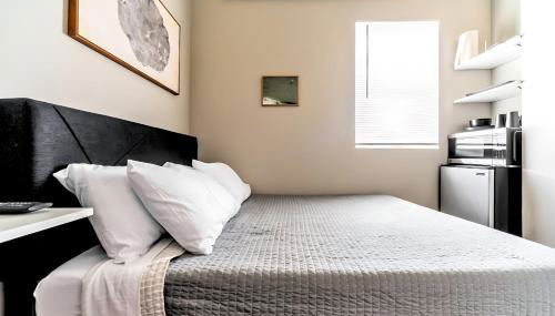Cozy Micro Suite Unit 8 Sleeps 2 Minutes to Downtown - Foto 1