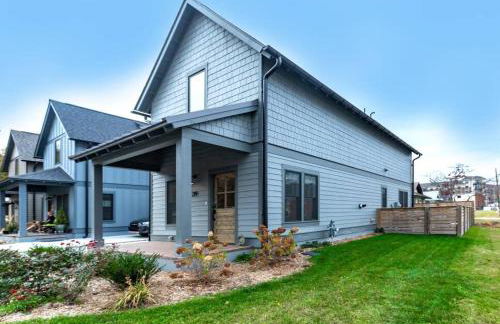 Heart of Brevard Hideaway - Walk/Bike to Downtown! - Foto 1