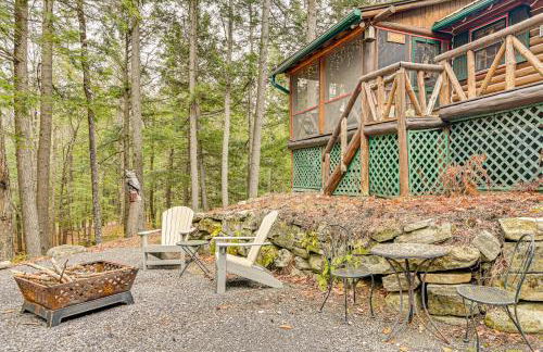 On-Site Pond and Trails Lake Luzerne Cabin - Foto 37