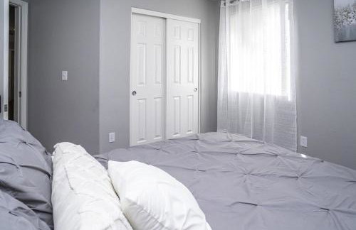 Viva Vegas Cozy 3BR Home Minutes from the Strip - Photo 13