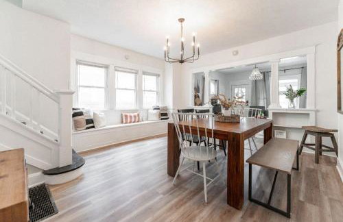 6 Bedroom Duplex Sleeps 14 Close to Lucas Downtown - Photo 8