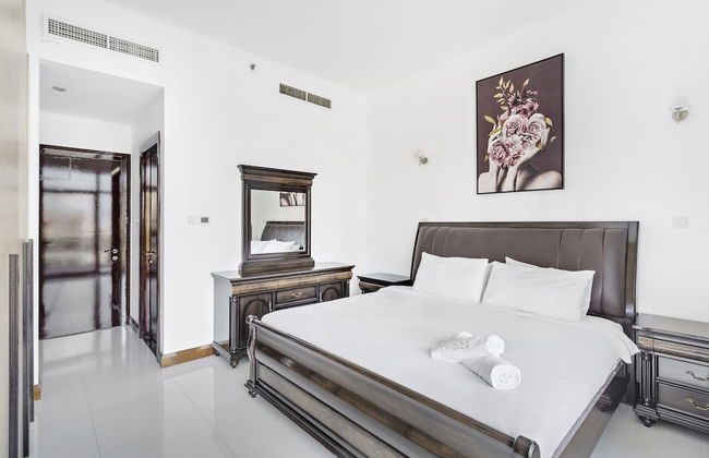 WelHome - Urban Retreat With Terrace And City Views - Photo 2