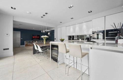 Luxurious Bowdon Mansion by City SuperHost - Foto 17