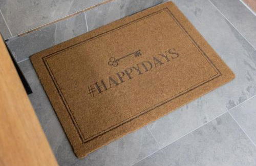 Stylish 2 bed pet-friendly coastal retreat - Foto 28