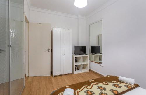 Lisbon Apartment 3 - Photo 2