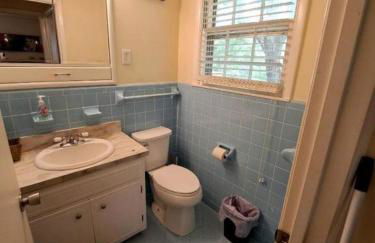 Pet-Friendly 3-Bedroom Ranch with Backyard, Fireplace & Near Nashville - Foto 11