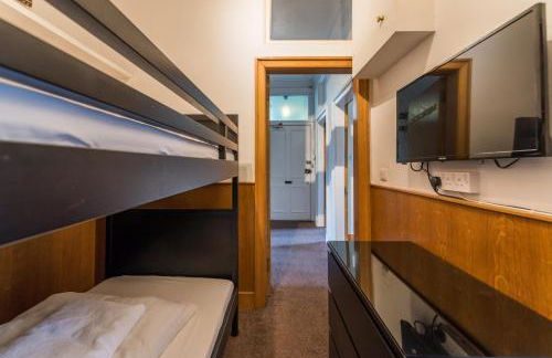 3 bed overlooking meadows park - Foto 50