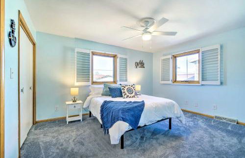 Lakefront Home with Rooftop Deck, Grill, Games! - Photo 23