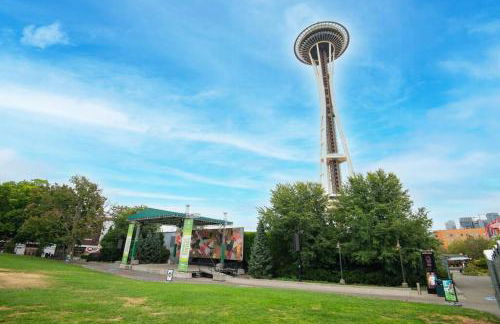 Vibrant 2bed Condo - Stroll to SEA Space Needle - Foto 18