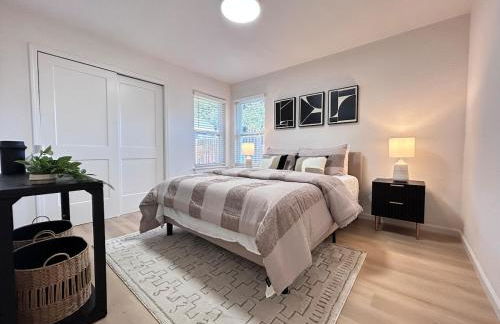 Quiet Community, Stylish Escape - Photo 18