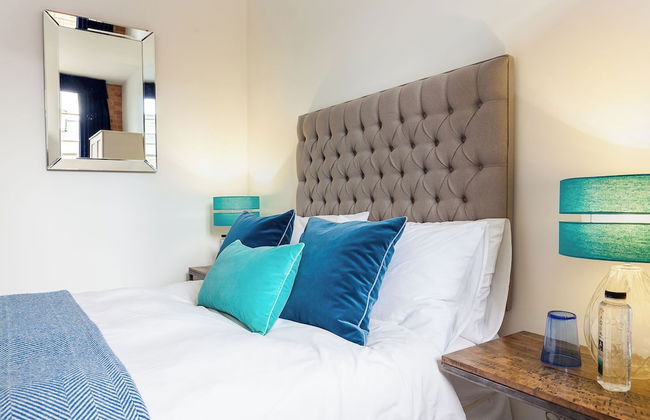 Bowen-Buscarlet at Bicester Heritage - Foto 3