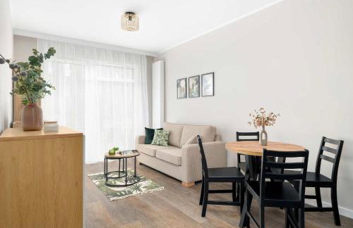Prestigious Apartment with Terrace and Parking Close to the Airport Poznań by Renters Prestige - Foto 6