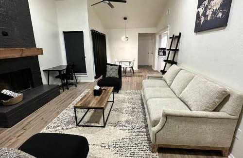 Newly Updated Cozy Home - Foto 14