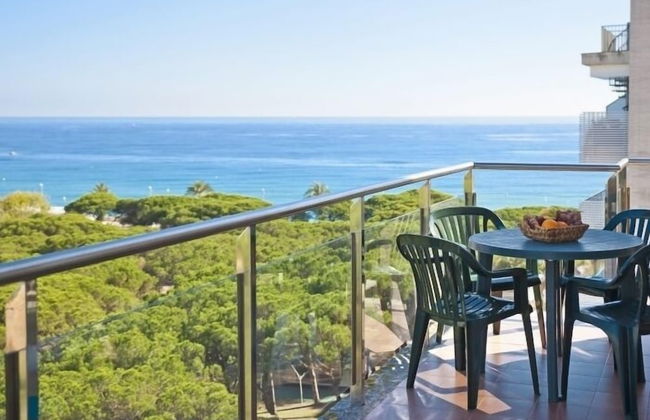 Apartamentos Villa De Madrid 46 - Photo 1