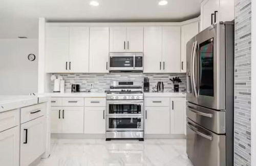 Elegant 4BR Luxury Home - Private Pool Disney - Foto 59