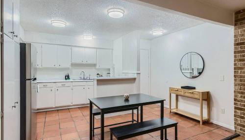 2B Getaway - Sleeps 6 - Pool, Pkg - Walk Dtwn - Foto 5